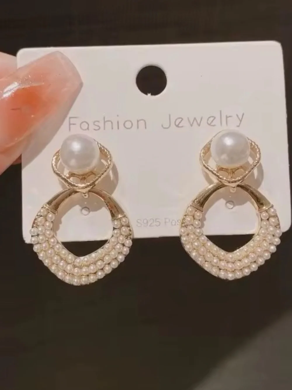 ***Delicate Gold Pearl Beaded Drop Earrings